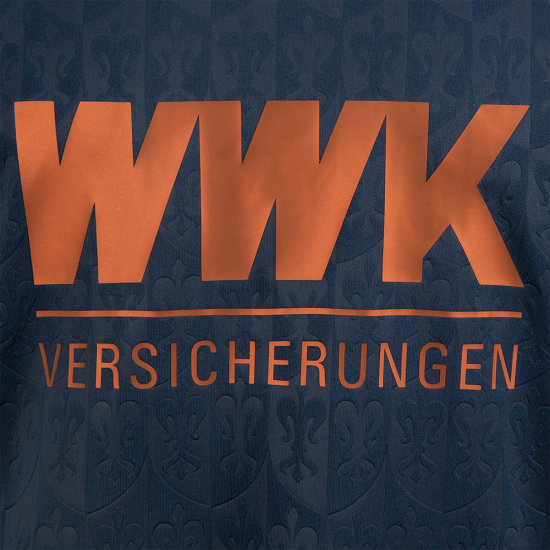 Kinder FC Augsburg 2025/26 Sonder-Langarm-Trikot – Dunkelblau Kinder FC Augsburg 2025/26 Sonder-Langarm-Trikot – Dunkelblau