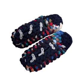 Gestrickte Upcycling-Hausschuhe Gestrickte Upcycling-Hausschuhe