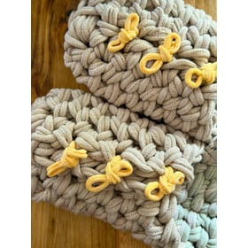 Gestrickte Upcycling-Hausschuhe Gestrickte Upcycling-Hausschuhe
