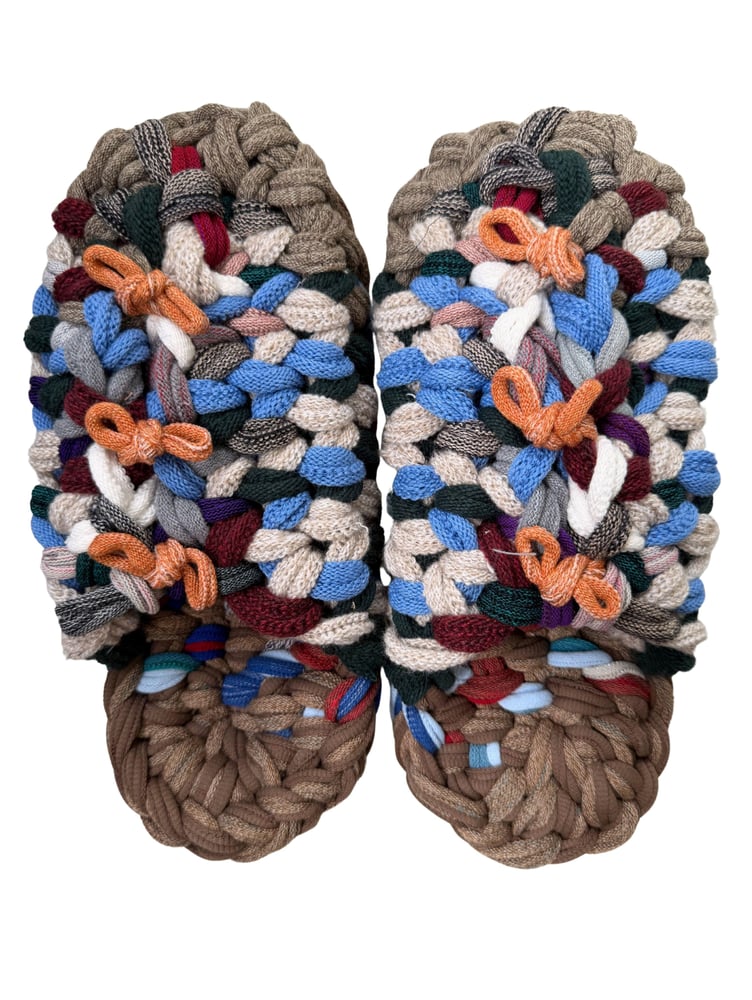 Gestrickte Upcycling-Hausschuhe