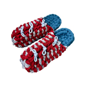 Gestrickte Upcycling-Hausschuhe
