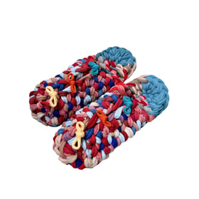 Gestrickte Upcycling-Hausschuhe Gestrickte Upcycling-Hausschuhe