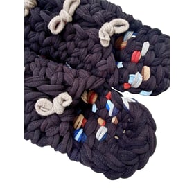 Gestrickte Upcycling-Hausschuhe Gestrickte Upcycling-Hausschuhe