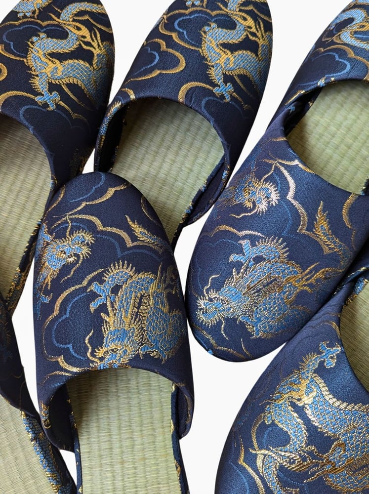 TATAMI × Azure Dragons Hausschuhe