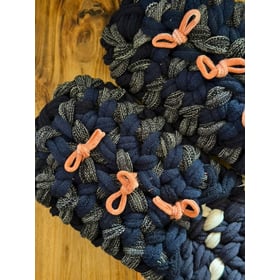 Gestrickte Upcycling-Hausschuhe Gestrickte Upcycling-Hausschuhe