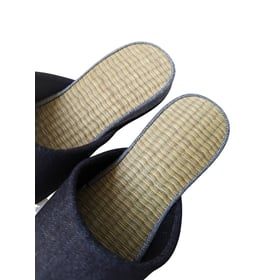 Offene TATAMI Denim-Slipper in verschiedenen Farben Offene TATAMI Denim-Slipper in verschiedenen Farben