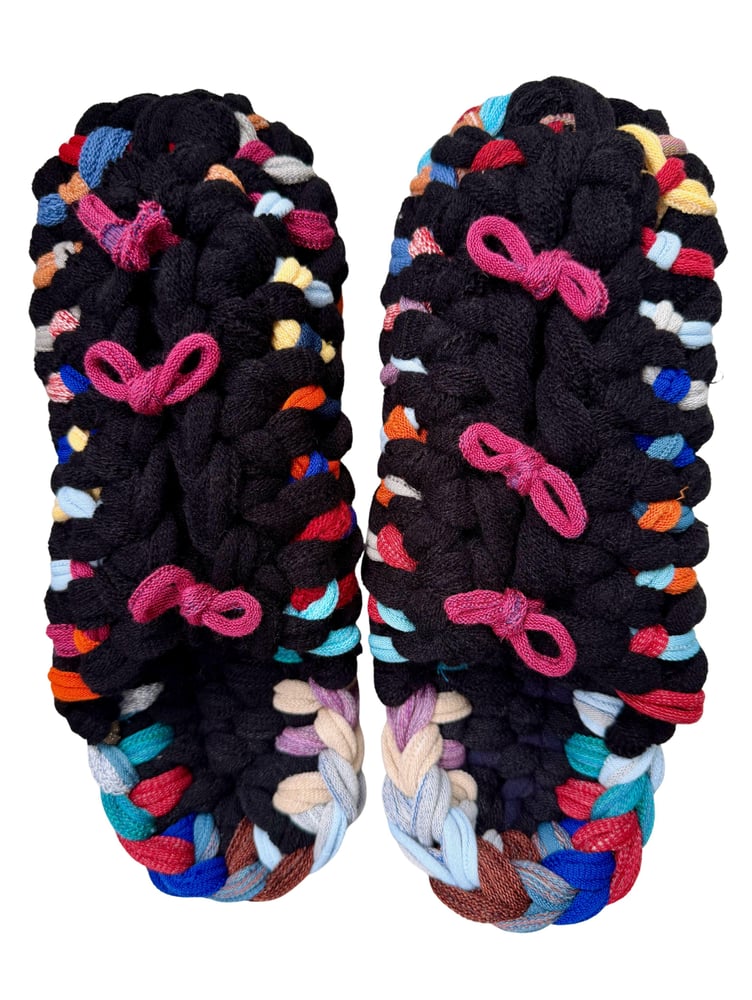 Gestrickte Upcycling-Hausschuhe