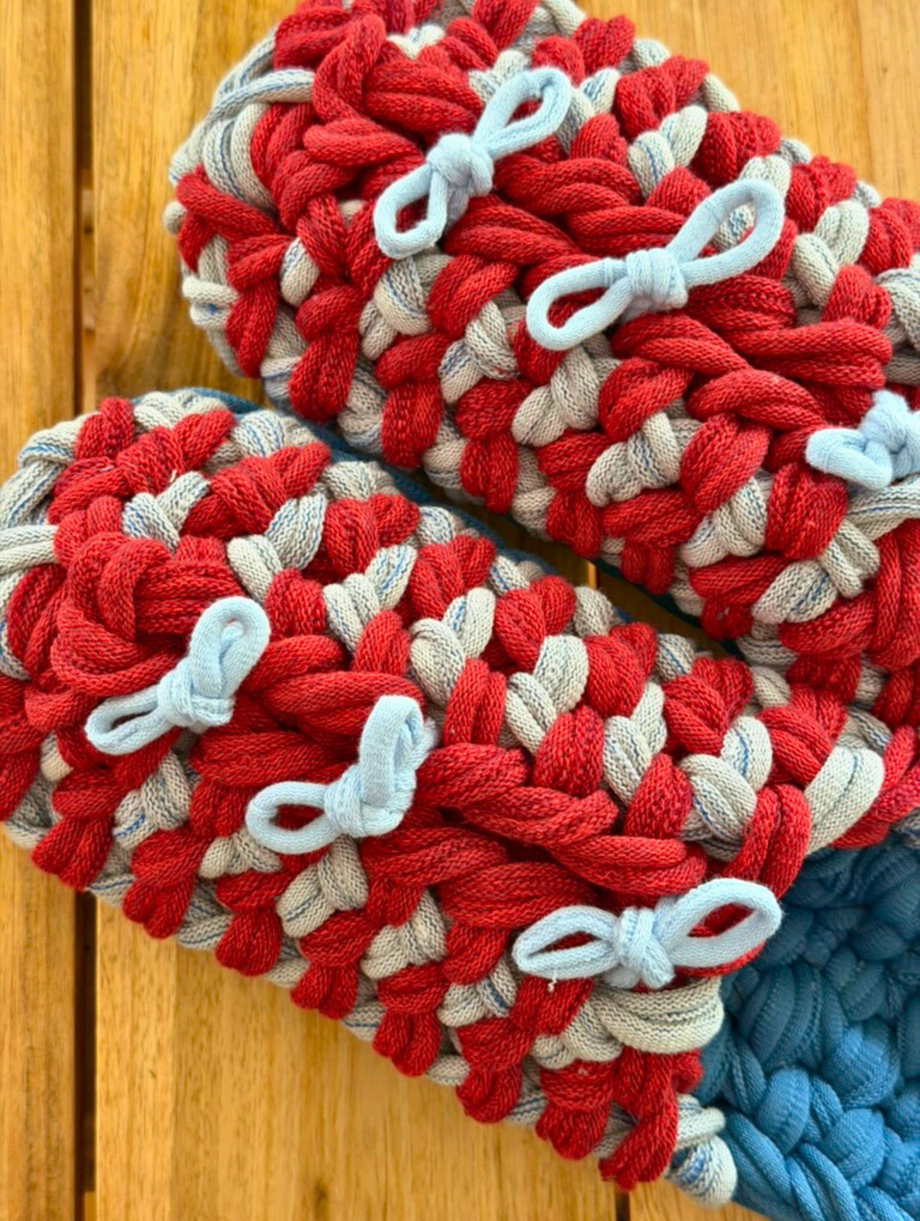 Gestrickte Upcycling-Hausschuhe Gestrickte Upcycling-Hausschuhe