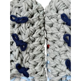 Gestrickte Upcycling-Hausschuhe Gestrickte Upcycling-Hausschuhe