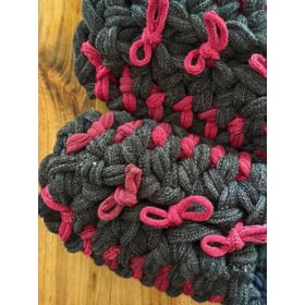 Gestrickte Upcycling-Hausschuhe Gestrickte Upcycling-Hausschuhe
