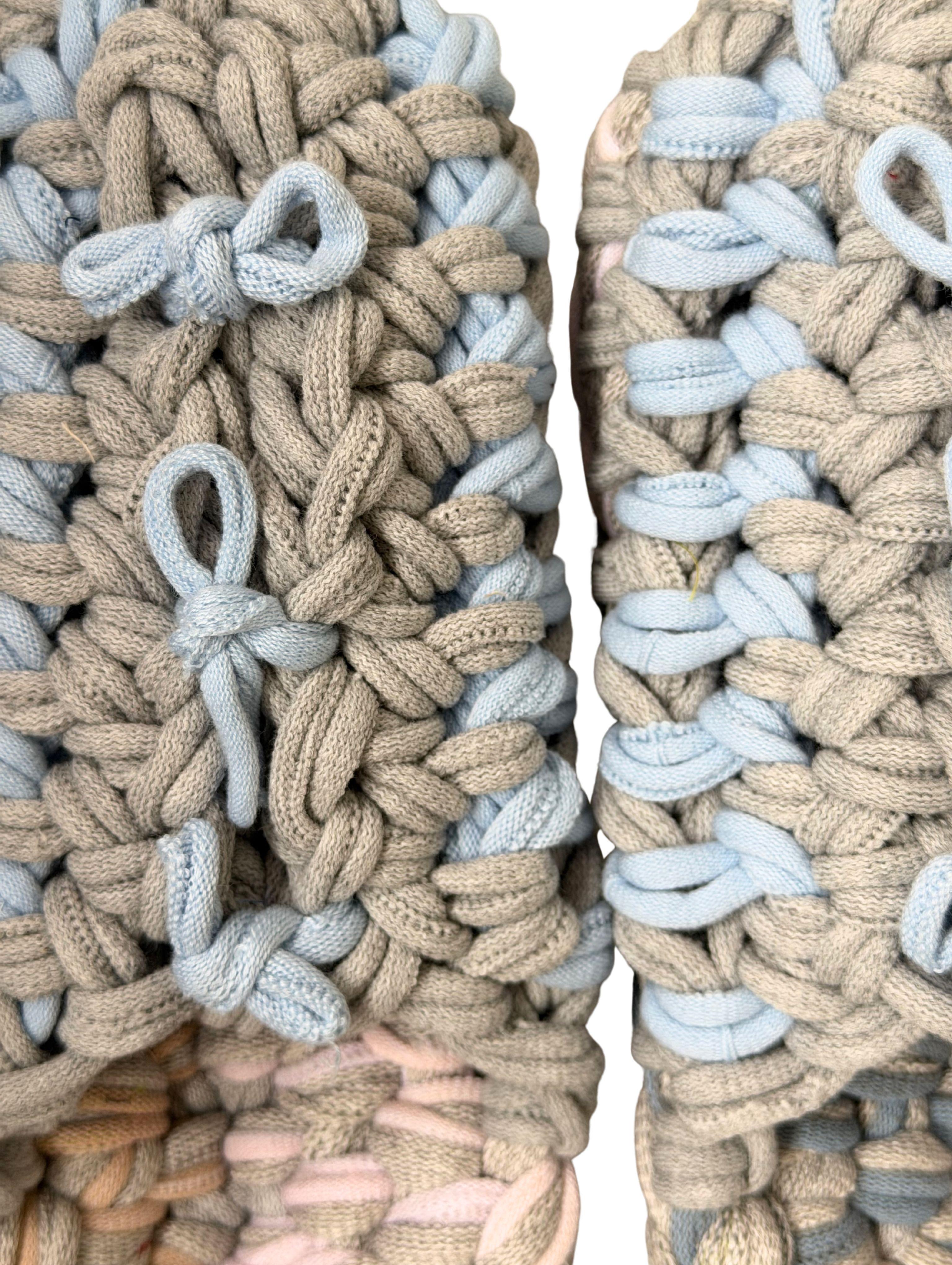 Gestrickte Upcycling-Hausschuhe Gestrickte Upcycling-Hausschuhe